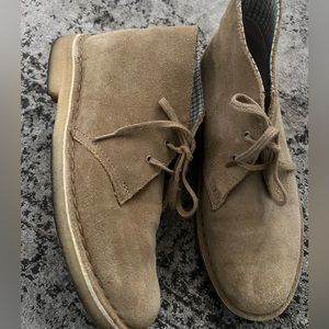 Clarks Desert boot suede Chucka’s.